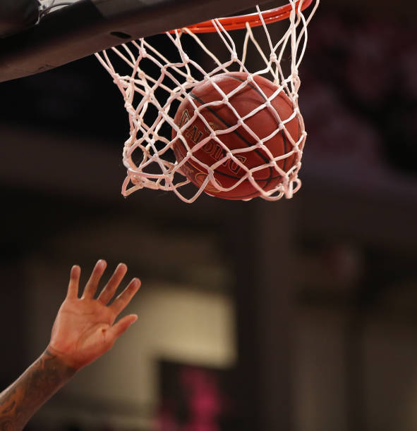 亚冬会 | 中国冰壶队取得“开门红”2025-02-05.