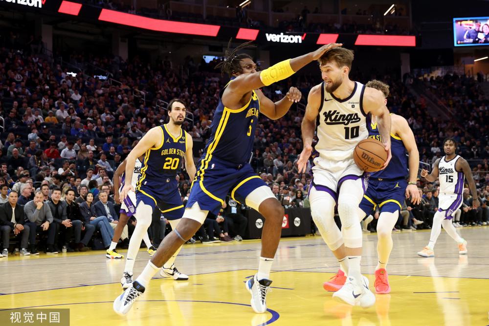 亚冬会 | 中国冰壶队取得“开门红”2025-02-05.